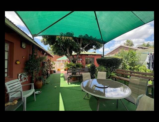 4 BEDROOM HOUSE FOR SALE IN BO-DORP